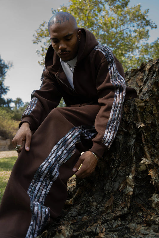 CAMO STRIPED BAGGY SWEATS - BROWN